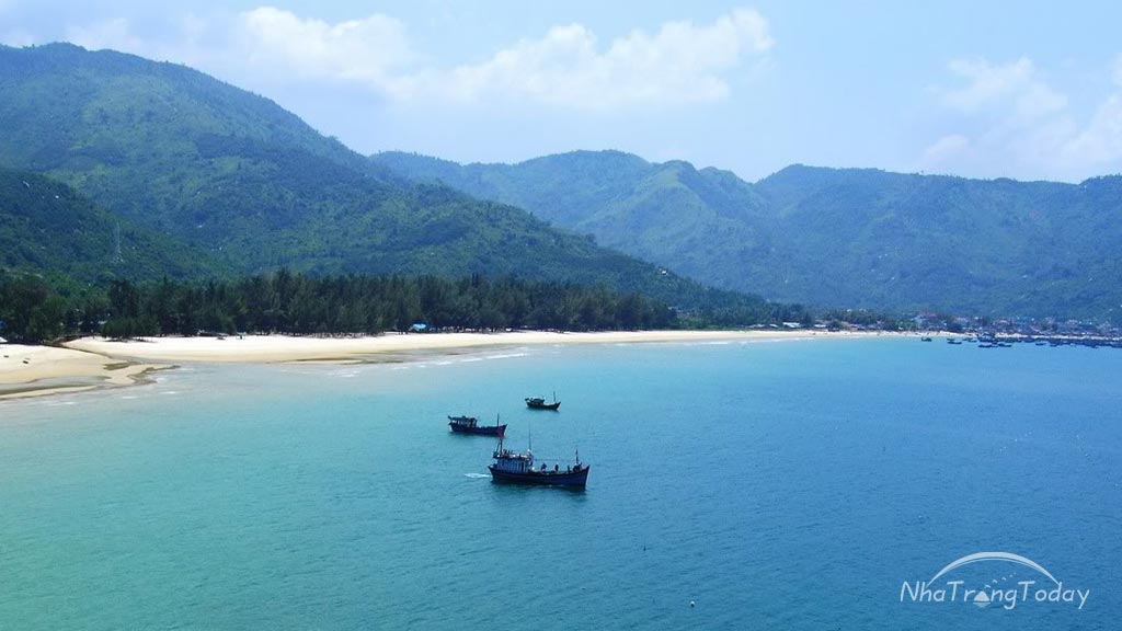 Bãi biển Đại Lãnh Nha Trang