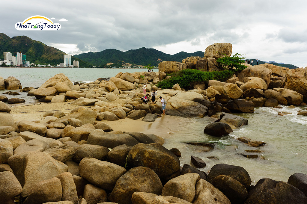 Hòn Chồng Nha Trang