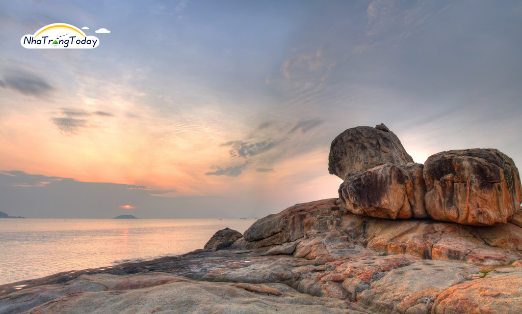 Hòn Chồng Nha Trang