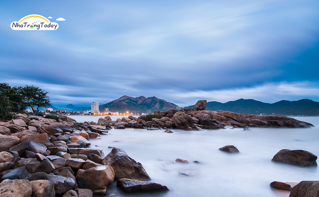 Hòn Chồng Nha Trang