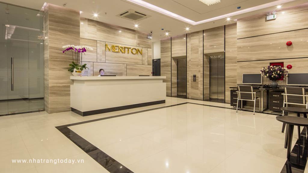 Khách sạn Meriton Nha Trang